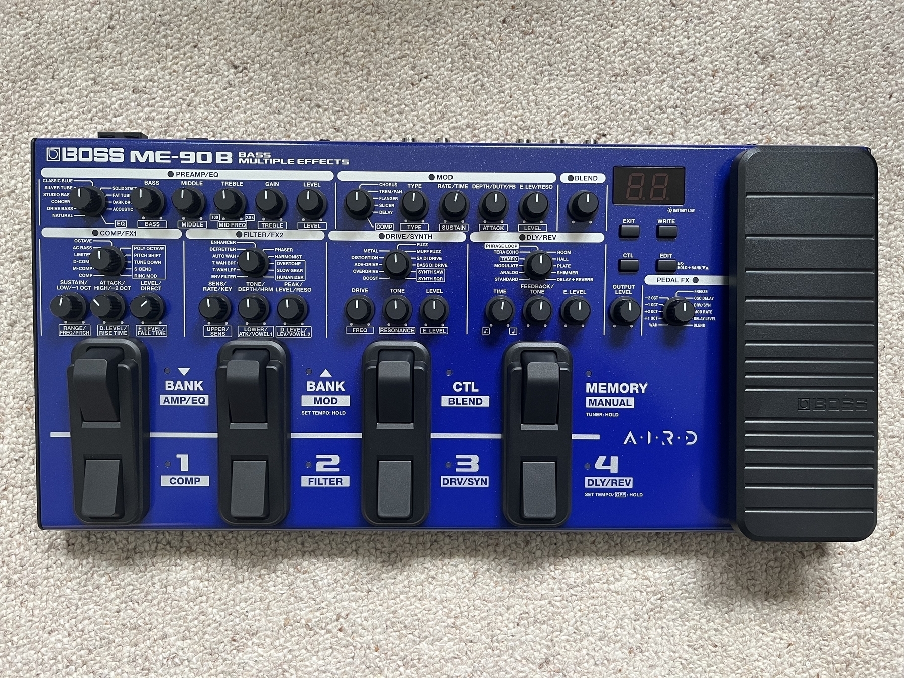 A BOSS ME-90B bass multi-effects pedal.